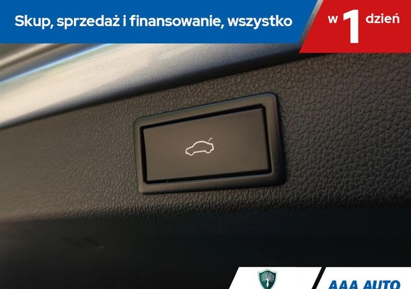 Skoda Superb cena 77000 przebieg: 102841, rok produkcji 2019 z Siedlce małe 326